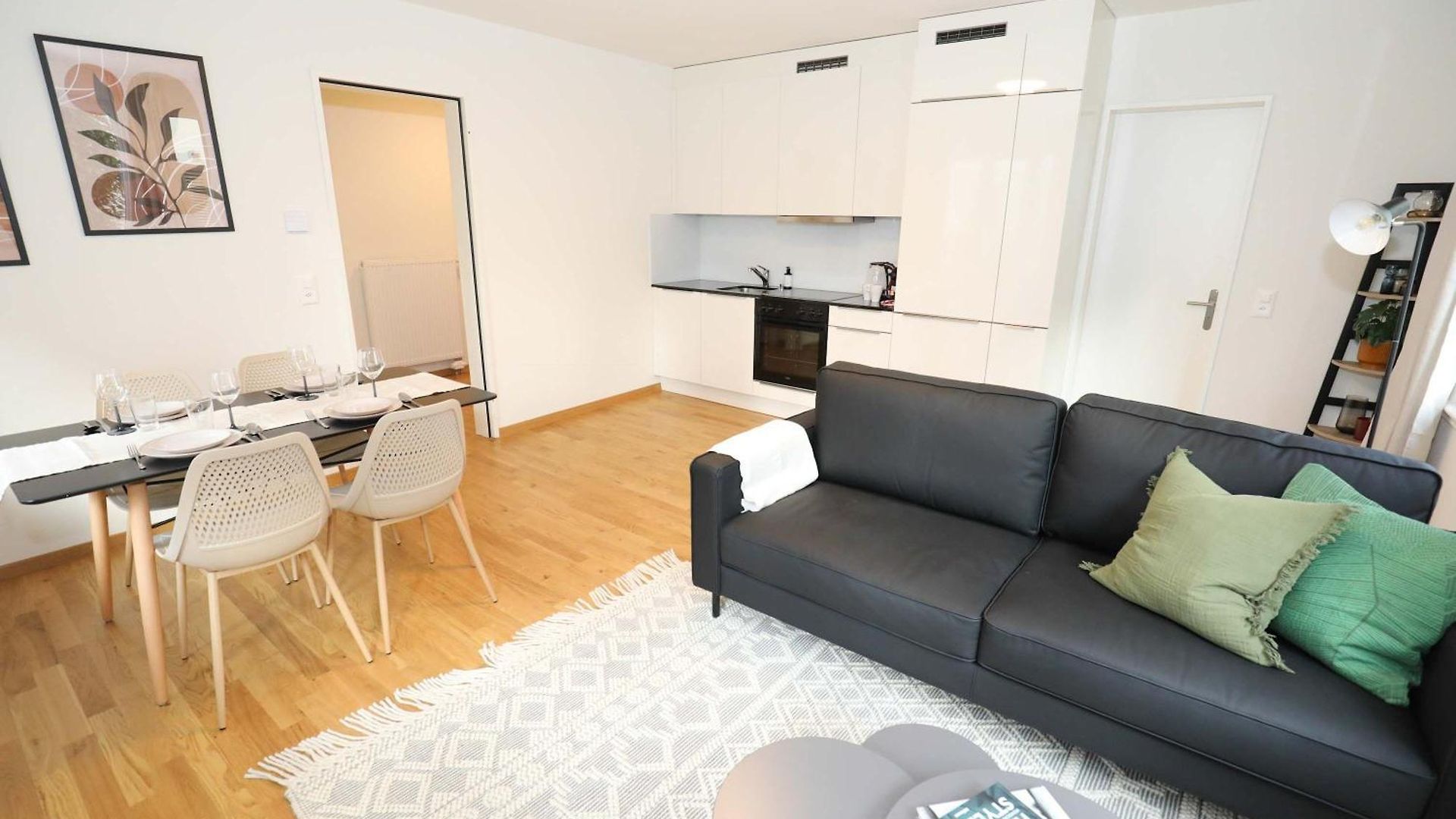 New Center With Private Entry & Parking Apartment