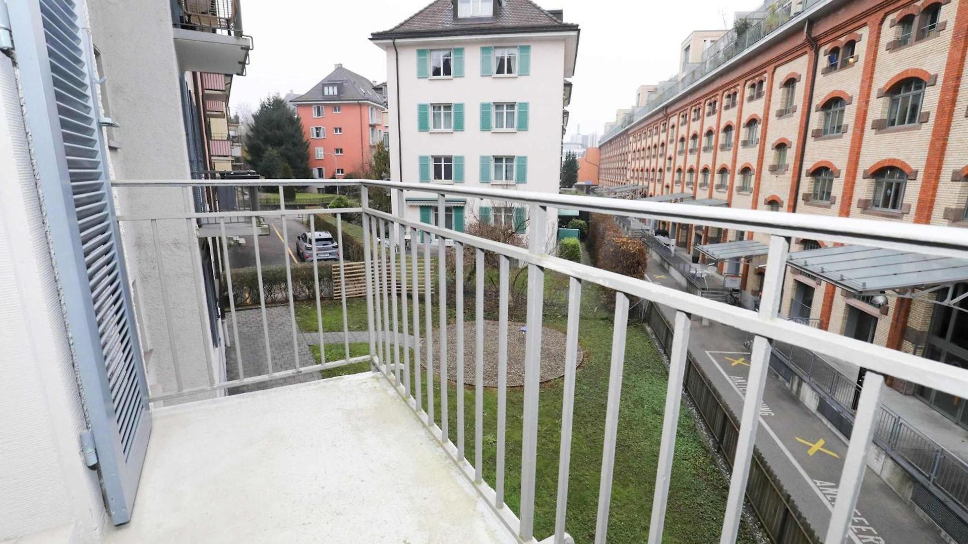 Apartment Steps From Sihlcity Free Parking Dining And Transit