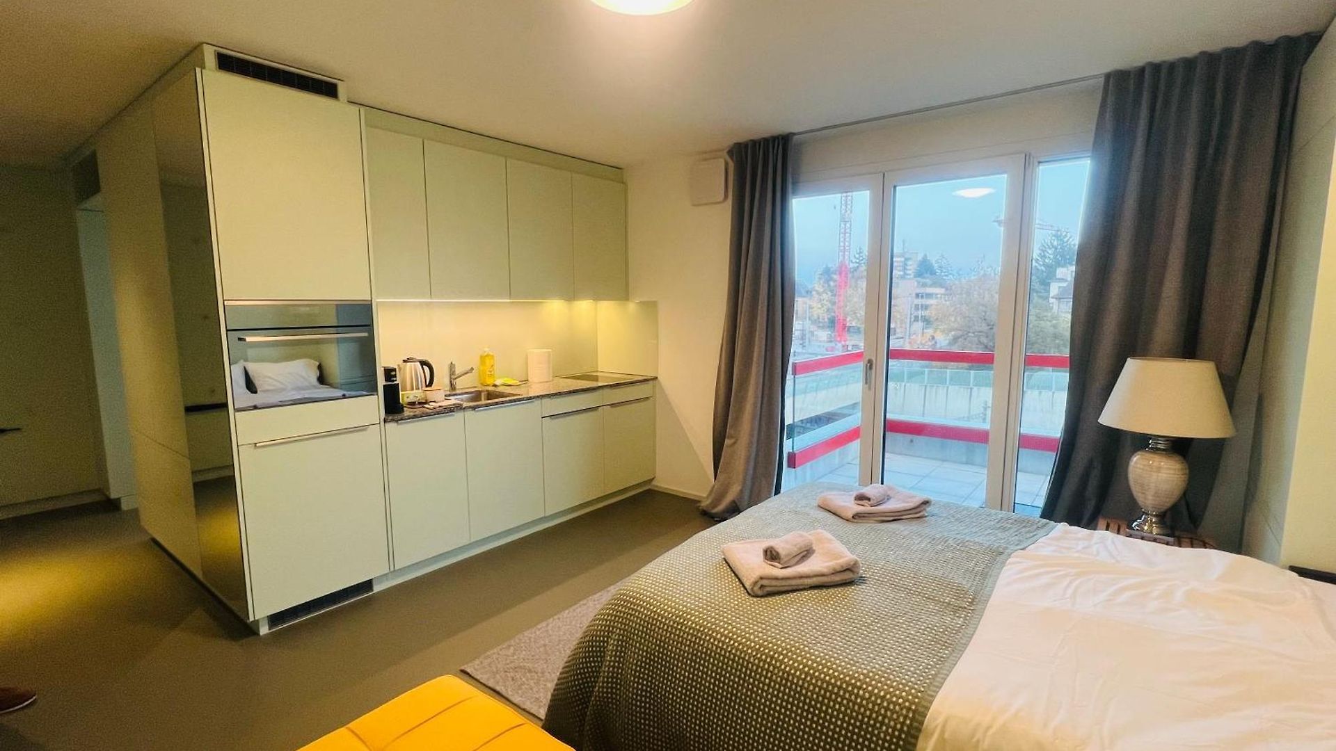 Modern Living, Luxe *