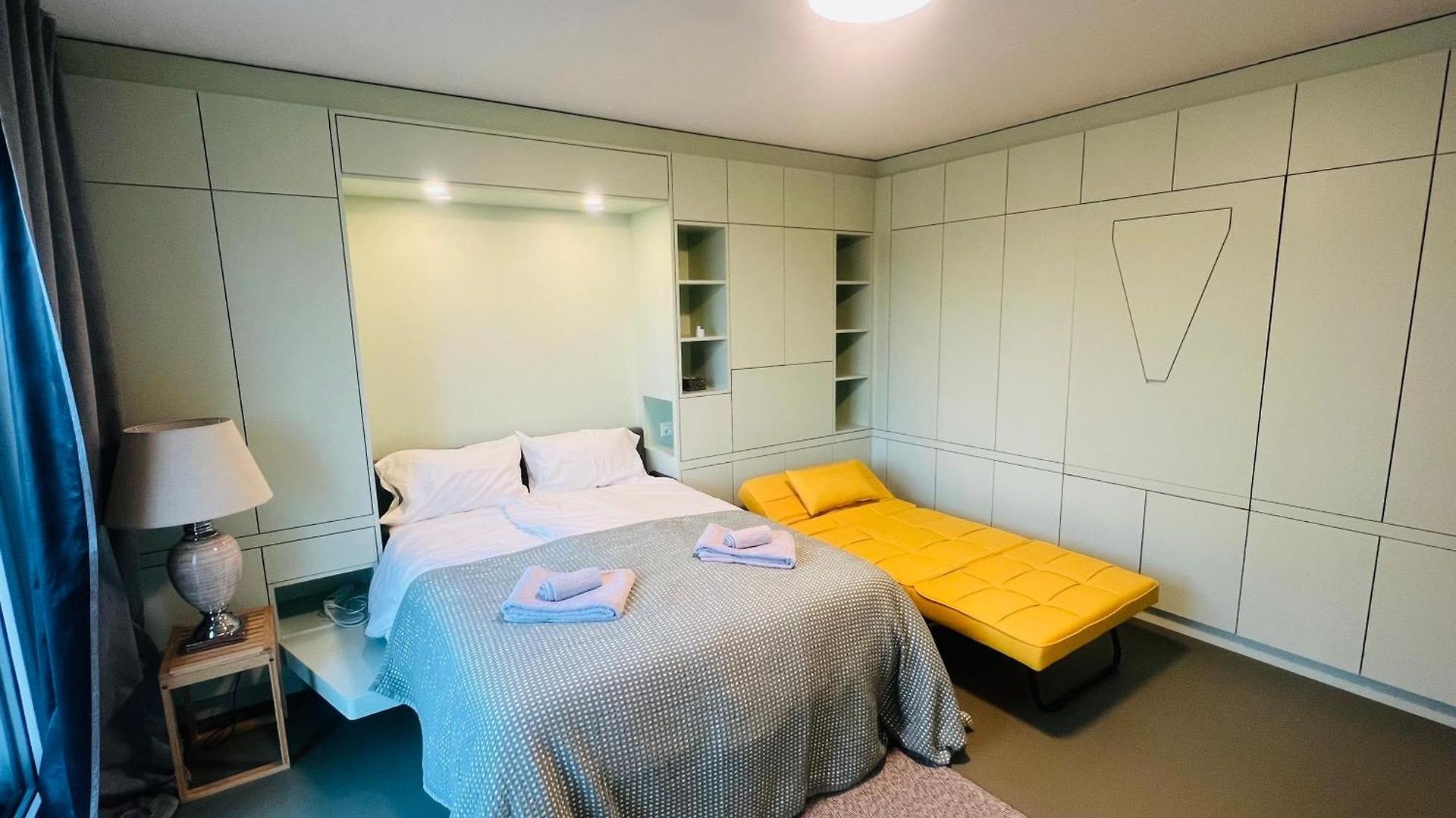 Modern Living, Luxe