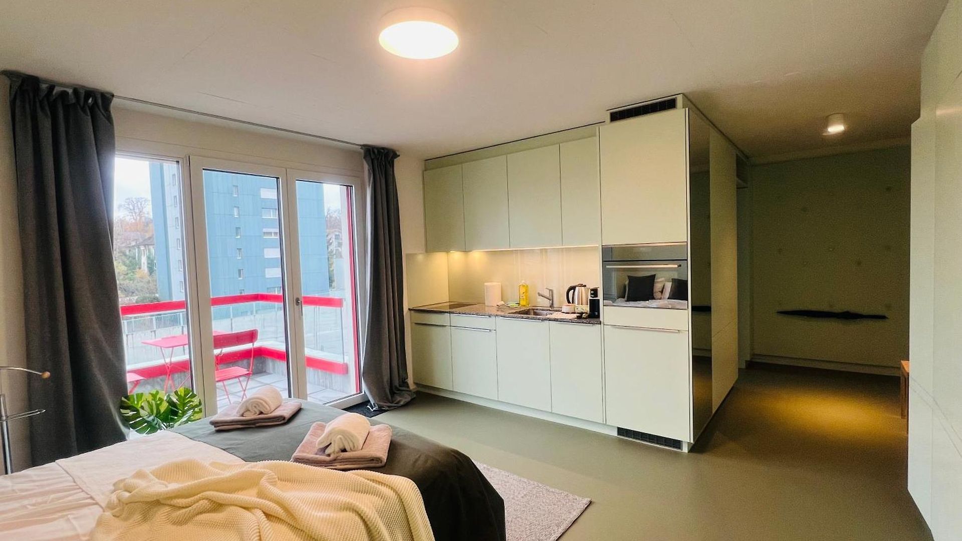 Modern Living, Luxe