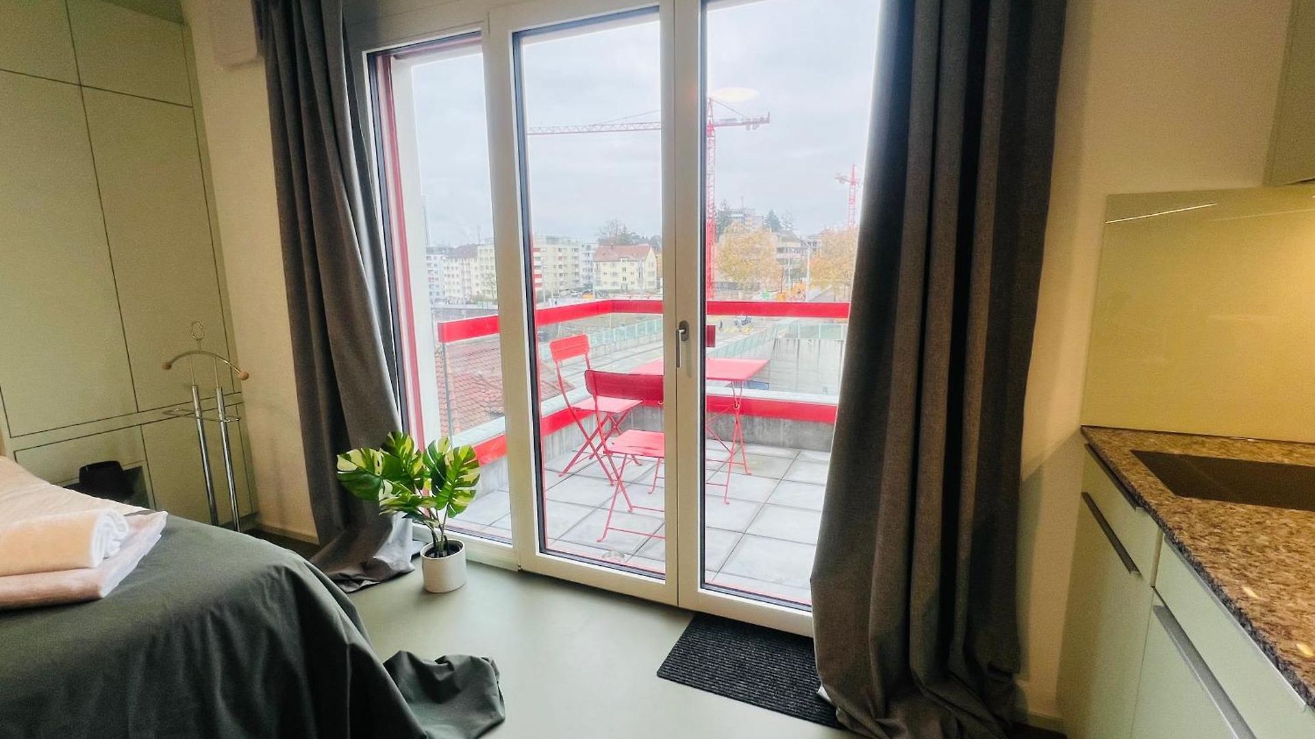Modern Living, Luxe Zurich
