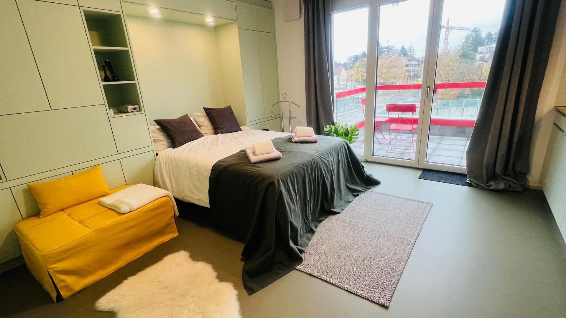 Modern Living, Luxe