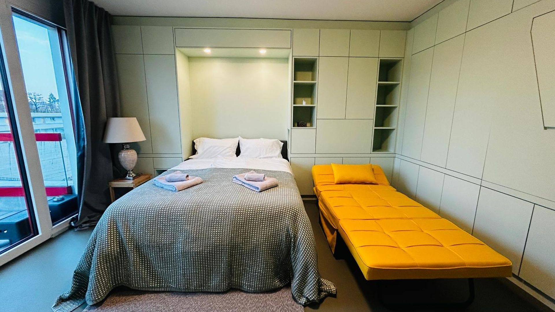 Modern Living, Luxe *