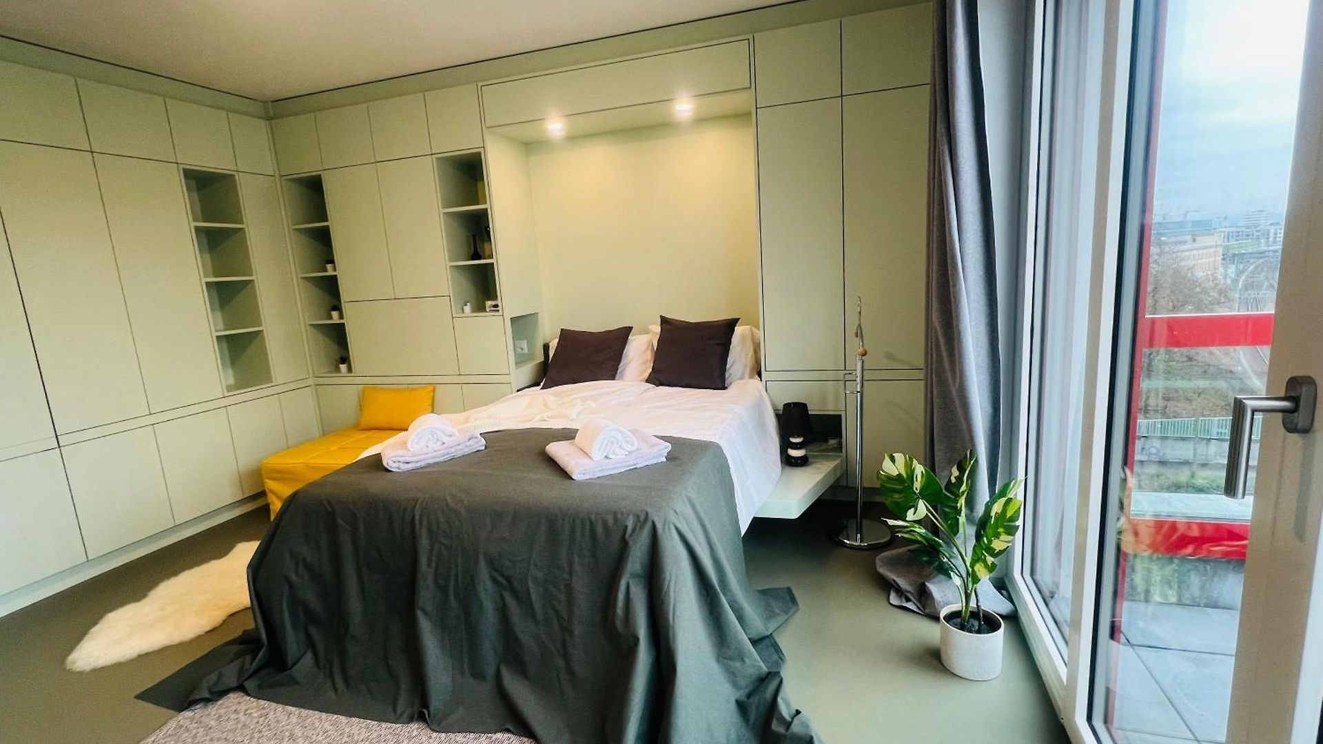 Modern Living, Luxe Apartment *