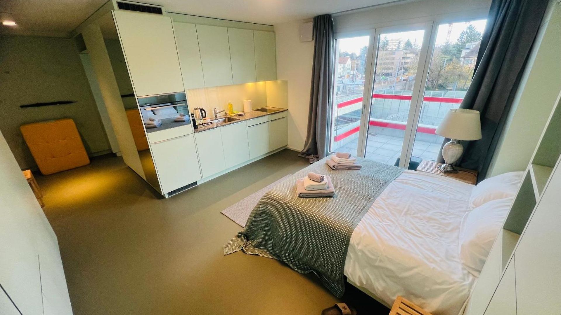 Modern Living, Luxe *