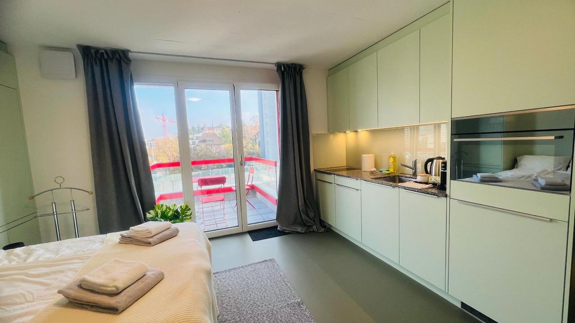 Modern Living, Luxe