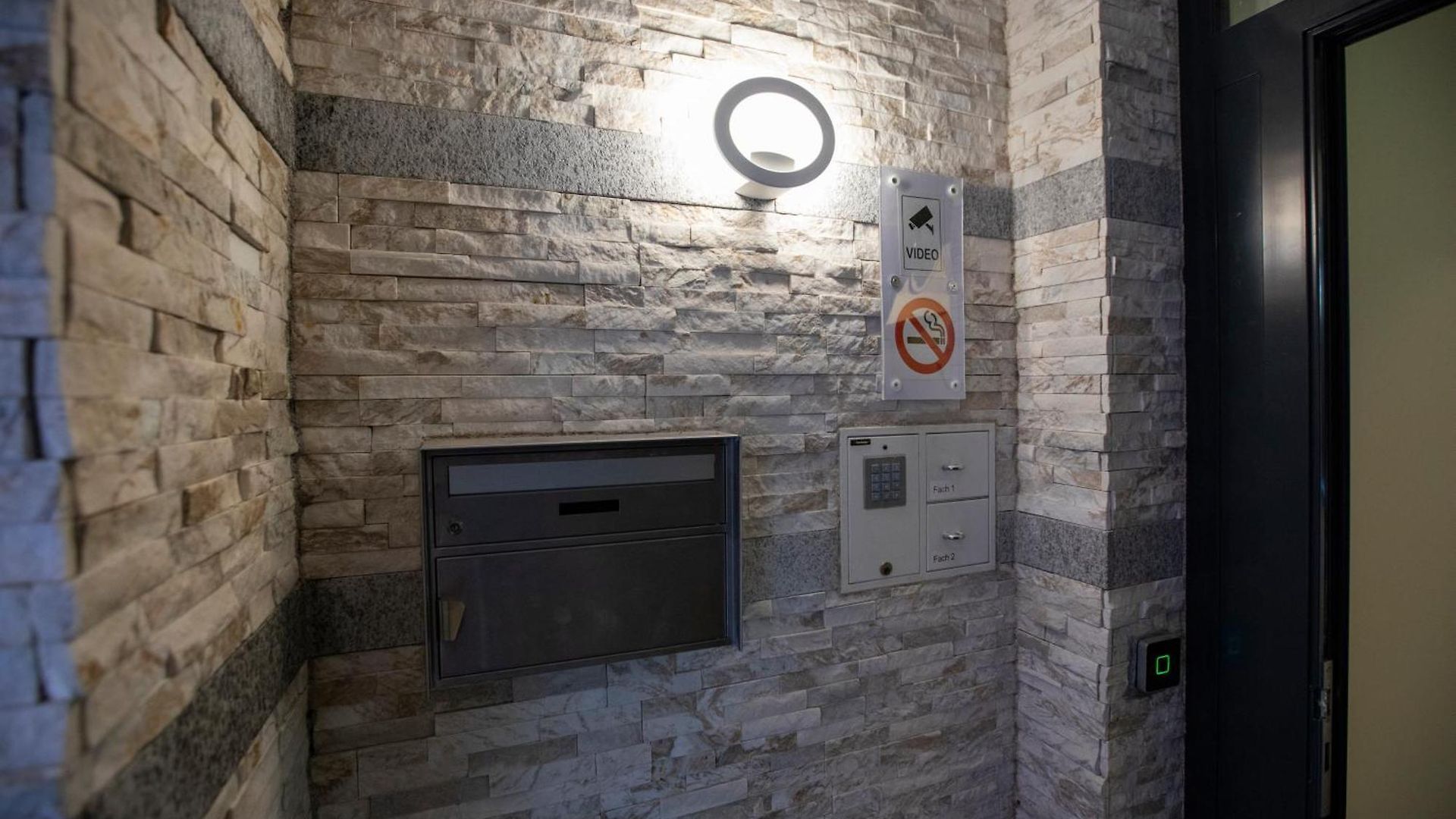 Kernhof Self Check-in Hotel