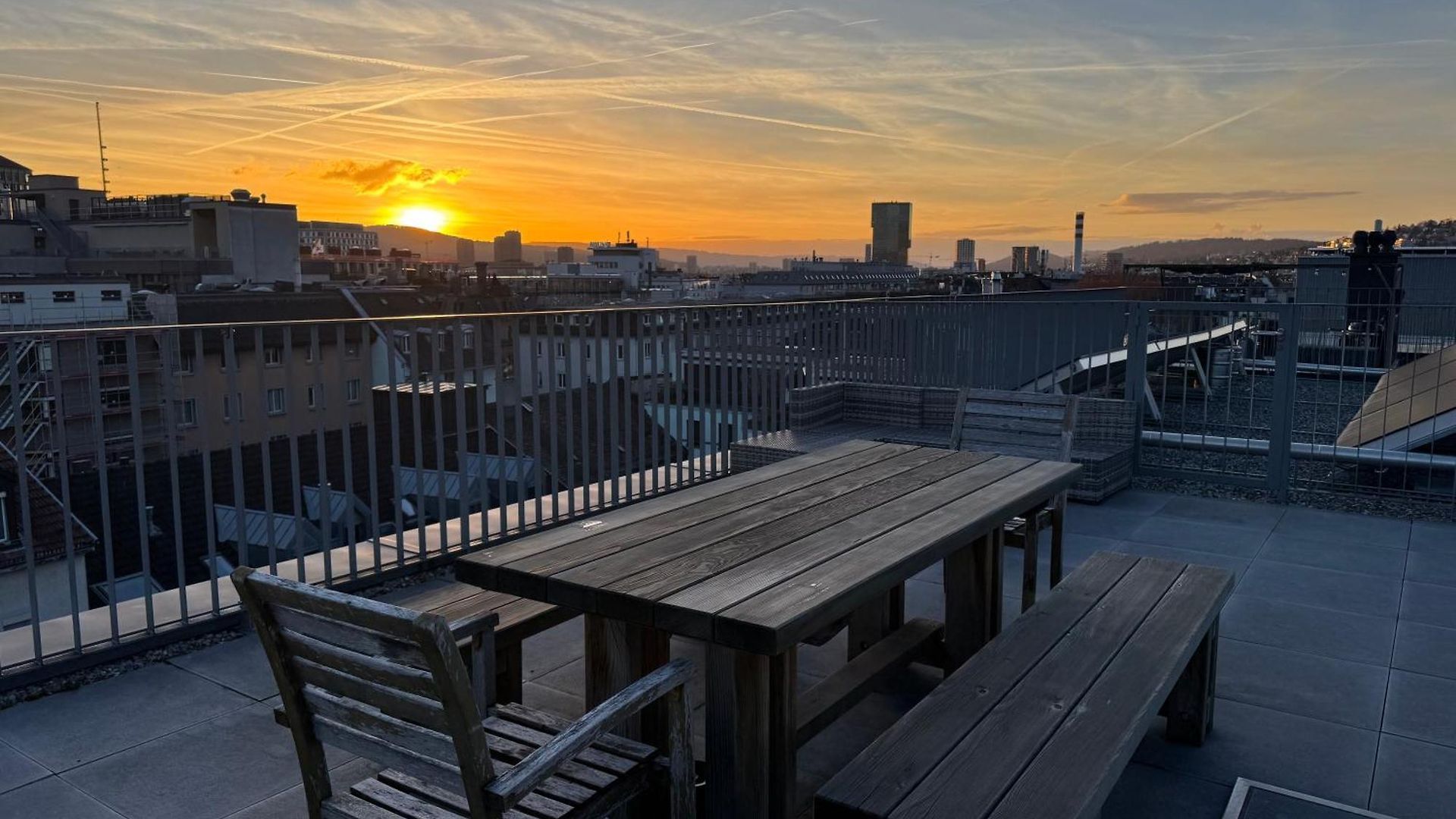 Modern Next To Hb With Roof Terrace Apartment Zurich