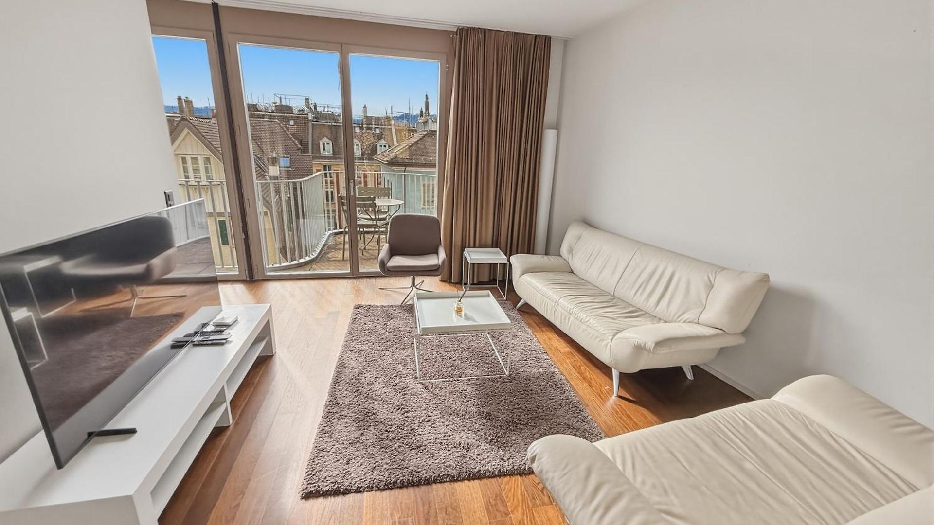 Comfortable 1br Flat At Great Location - Baron 44 Apartment *