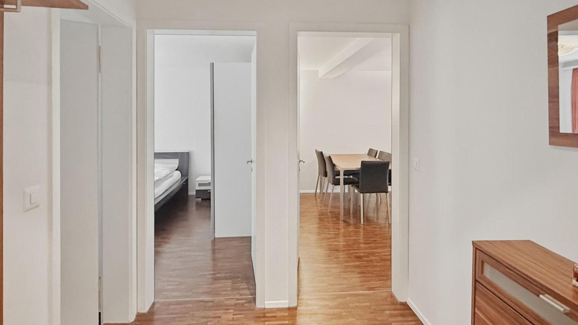 1br With Balcony Near - Flower 1