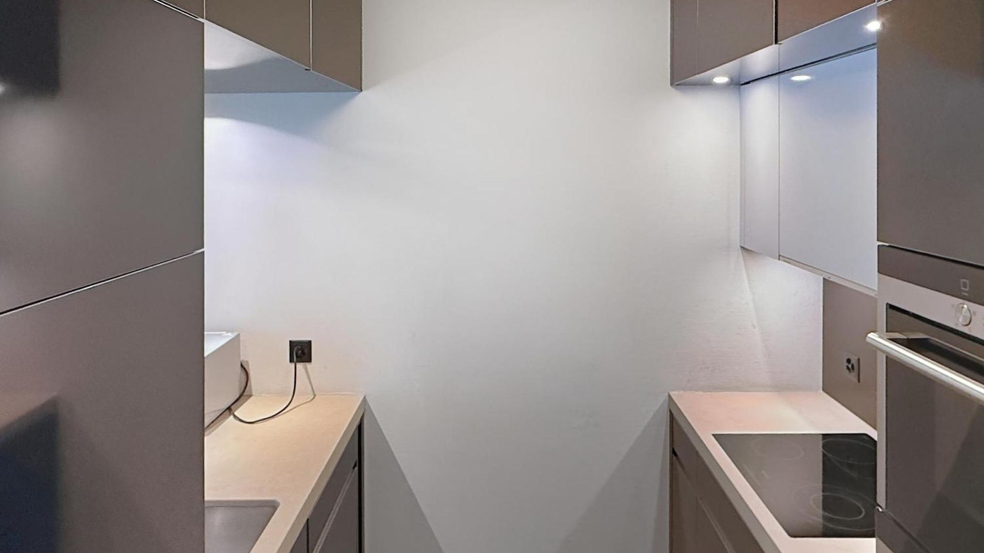 Stylish 1br In The Center - Baron 25