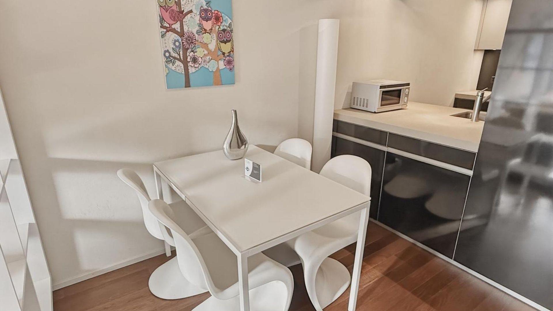 Stylish 1br In The Center - Baron 25 *