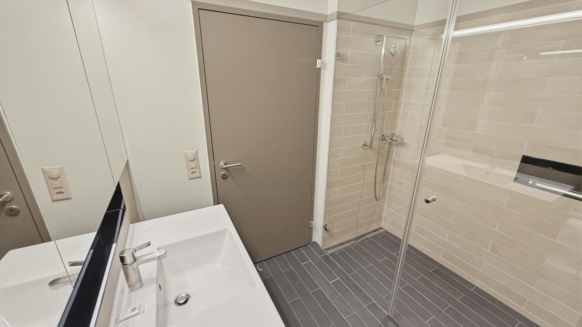 Apartment Comfortable 1br Flat At Great Location - Baron 44 Zürich