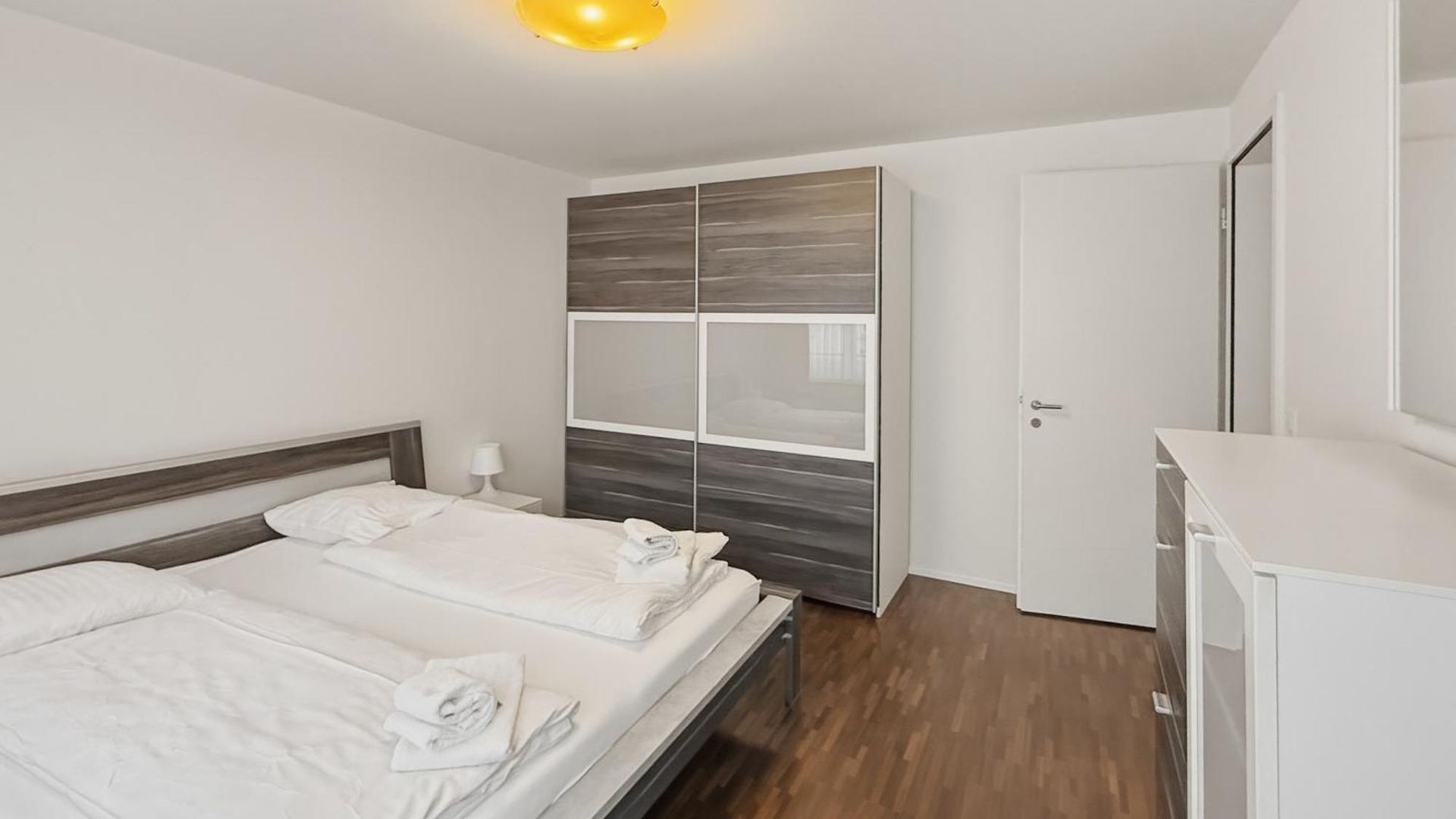 1br With Balcony Near - Flower 1