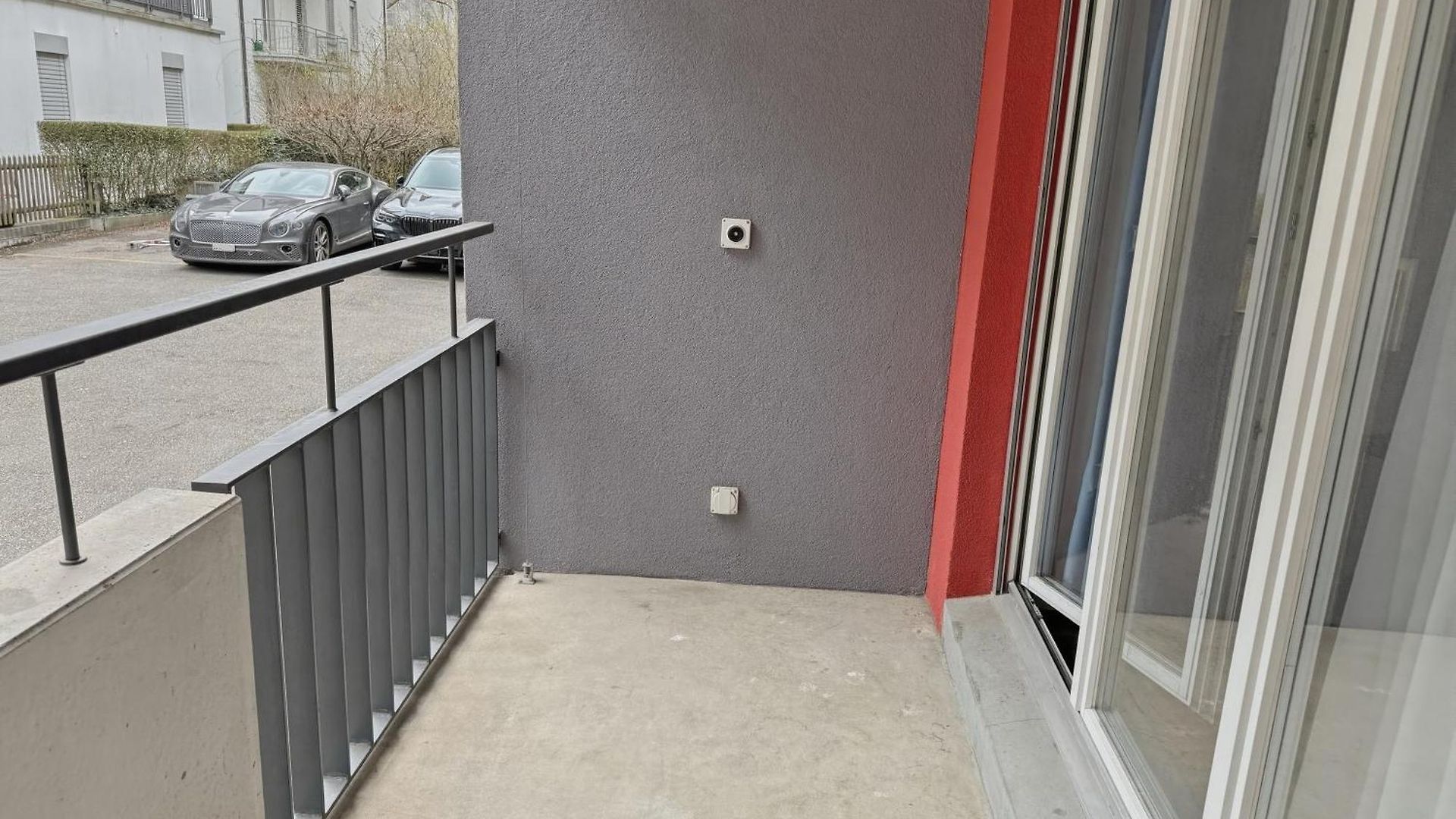1br With Balcony Near - Flower 1 Apartment
