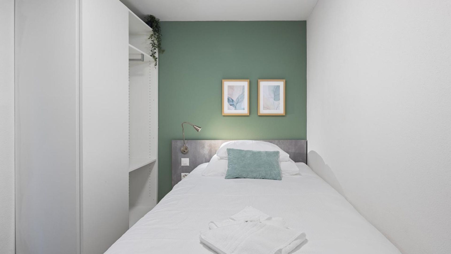 Aparthotel Stayy Nº7 & - Premium 24h Self Check-in 3*