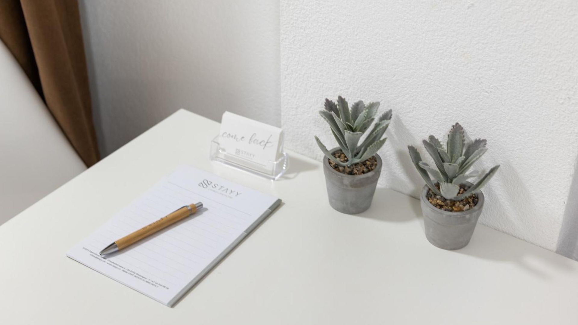 Stayy Nº7 & - Premium 24h Self Check-in 3* Zürich
