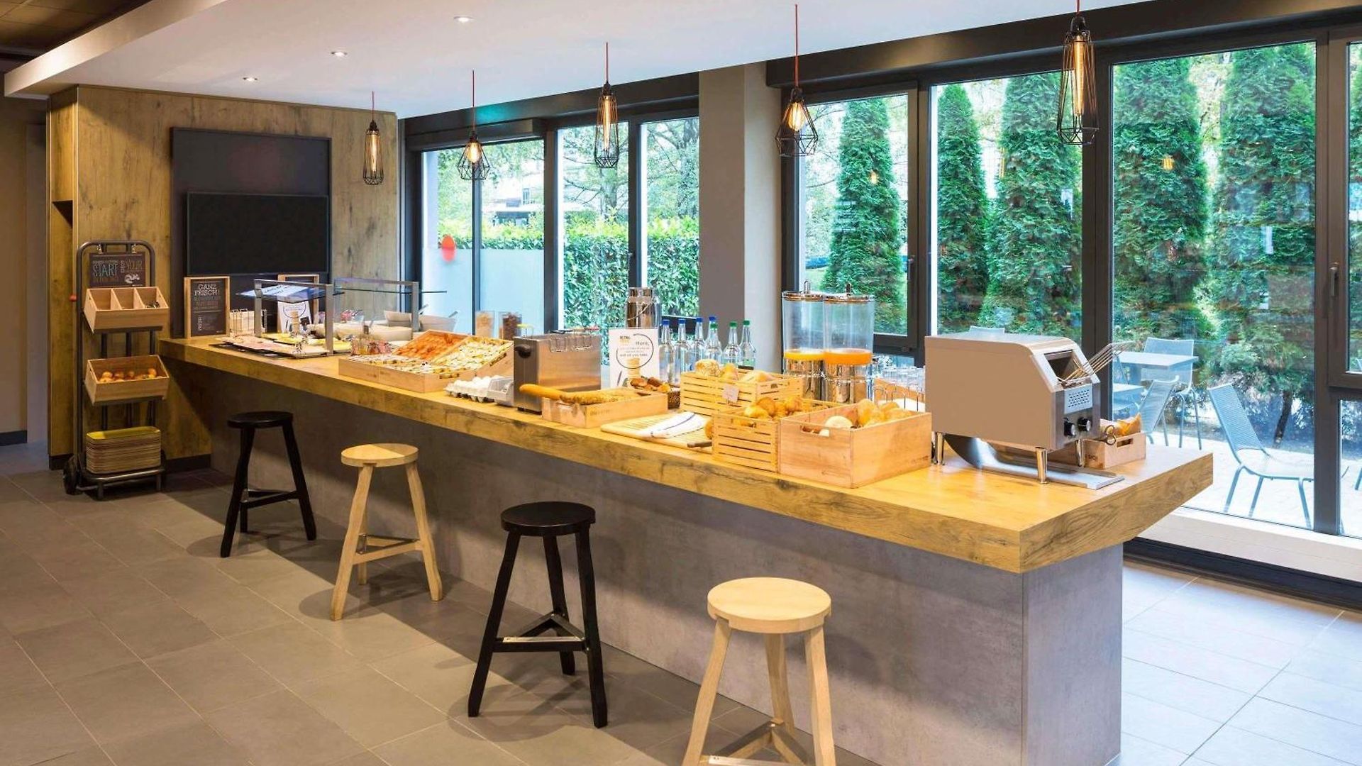 Ibis Messe Airport Hotel Zurich