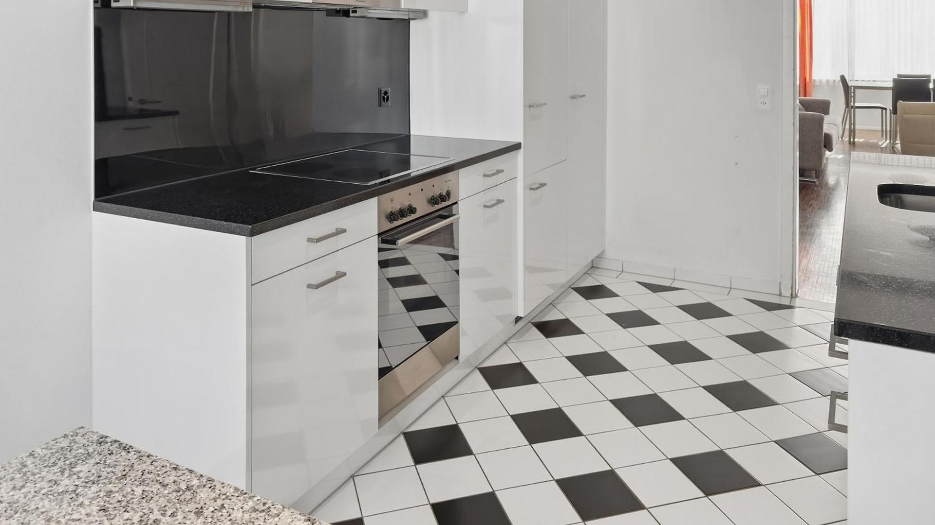 Amazing 2br Near - Flower 33 Apartment