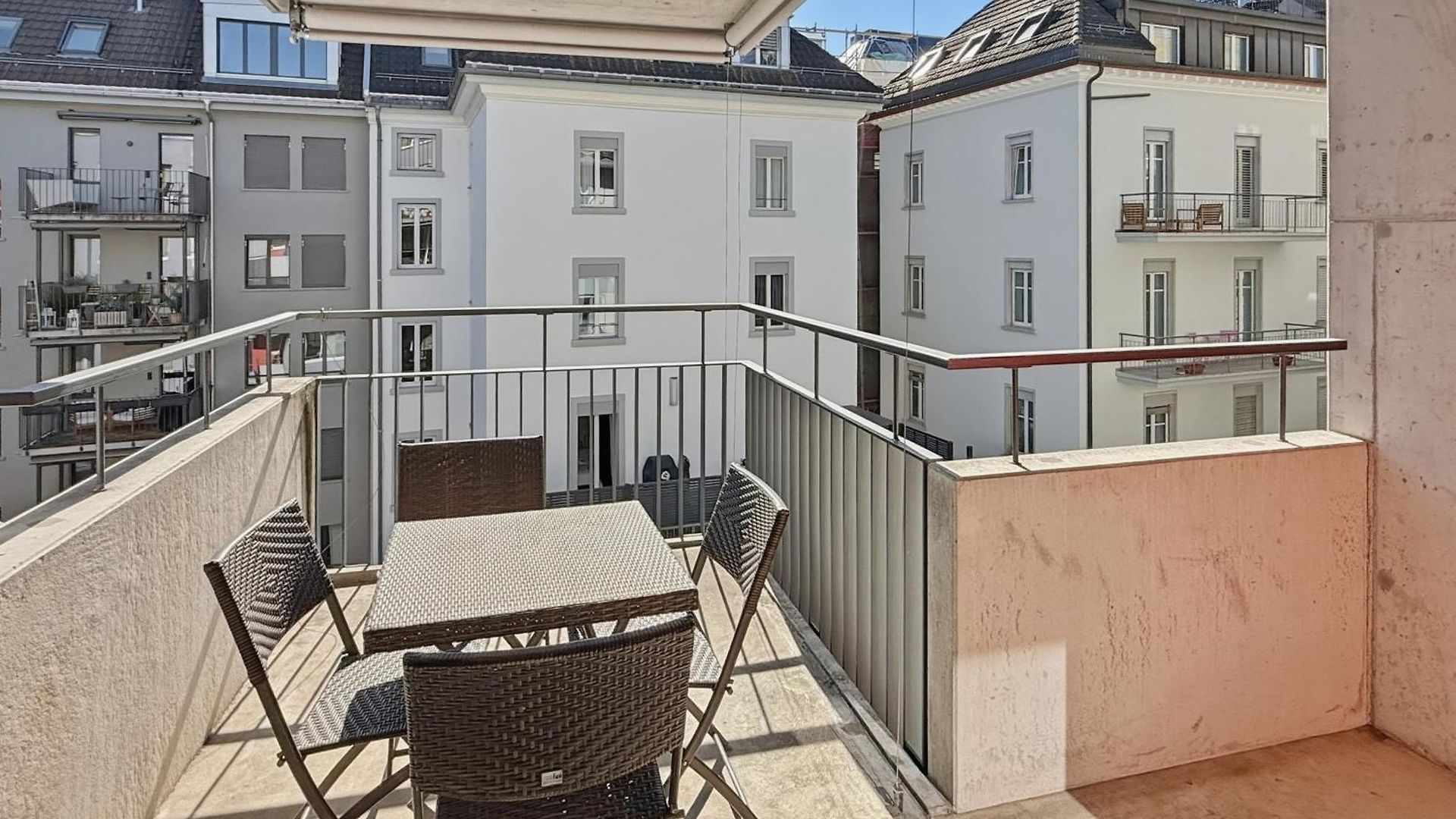 Amazing 2br Near - Flower 33 Apartment *
