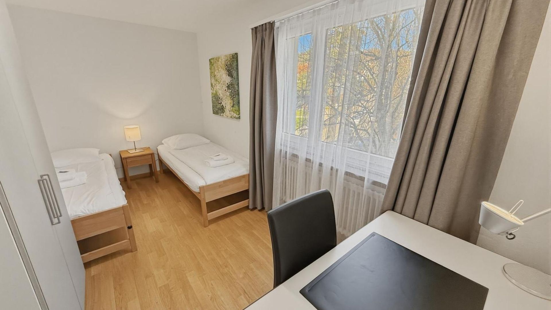 Apartment Beautiful, Quite And Very 2 Bedroom Flat Zürich