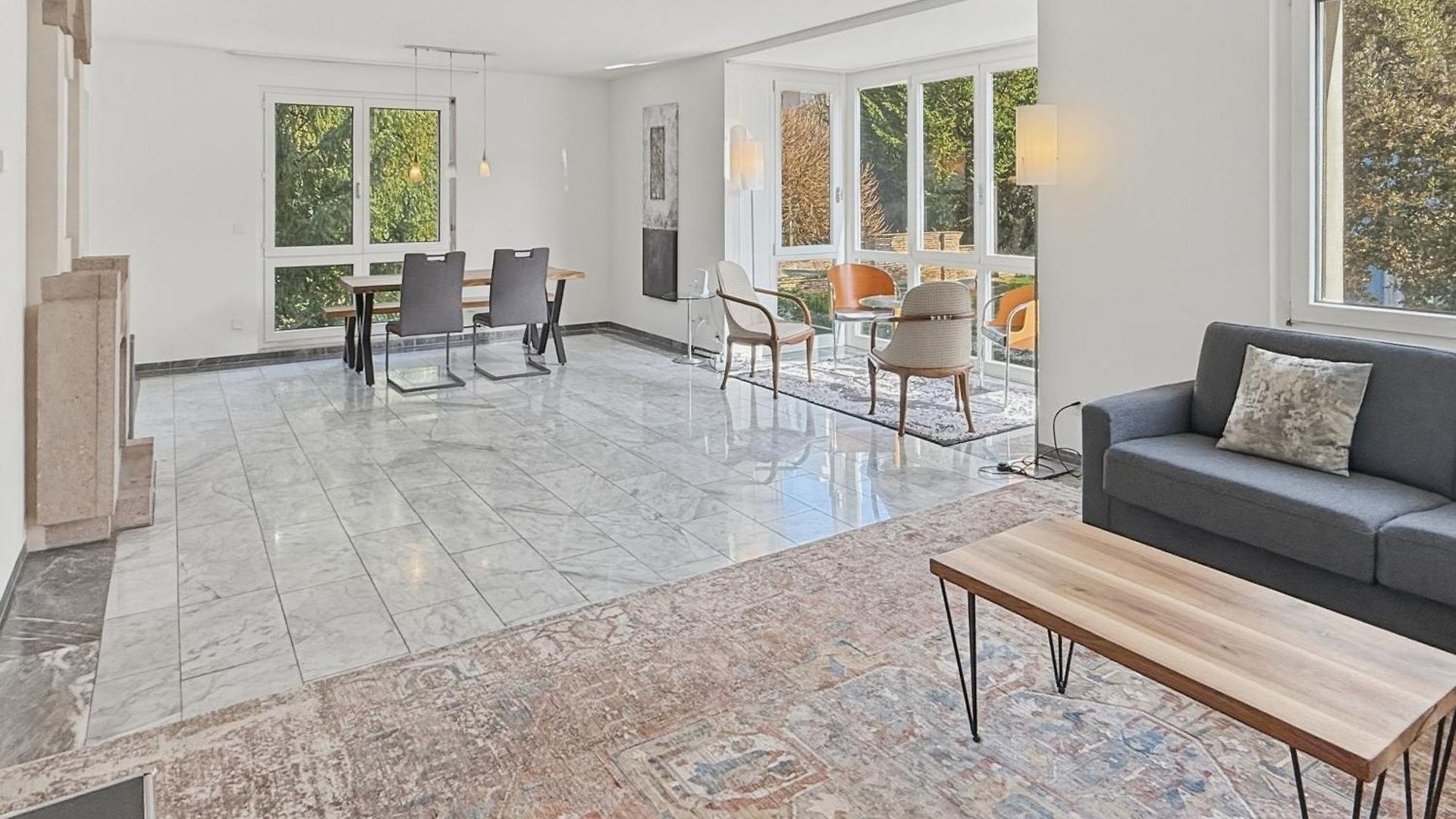 Apartment Amazing 2 Bedroom Flat: Specious And Zurich