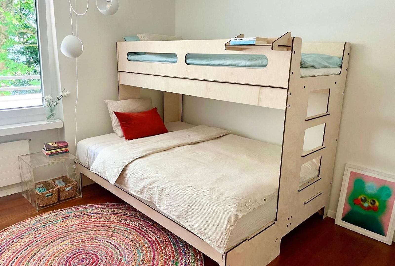 Luxury, Quiet Flat Overlooking Apartment *
