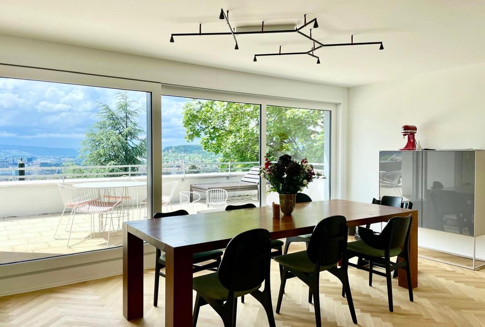 Apartment Luxury, Quiet Flat Overlooking