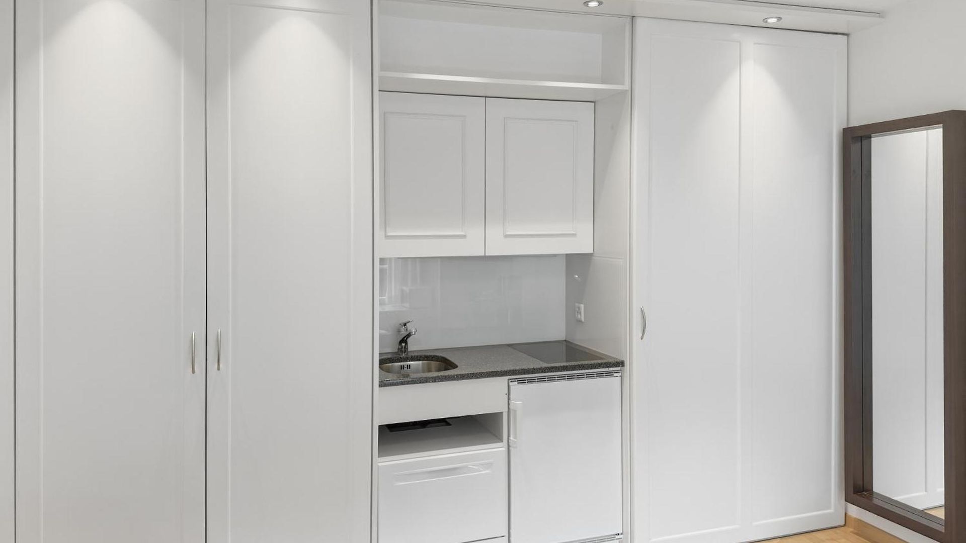 Charmin In Old Town - Uz8 Apartment *