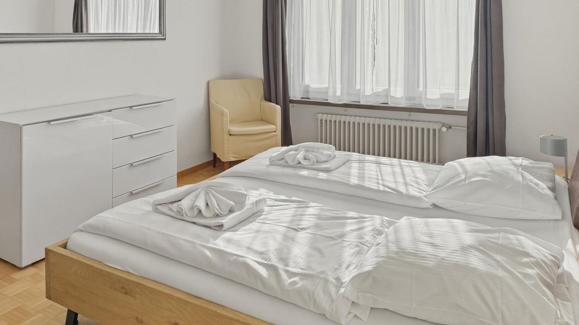 Very 1br Flat With Sunny Balcony - Sky4 Apartment