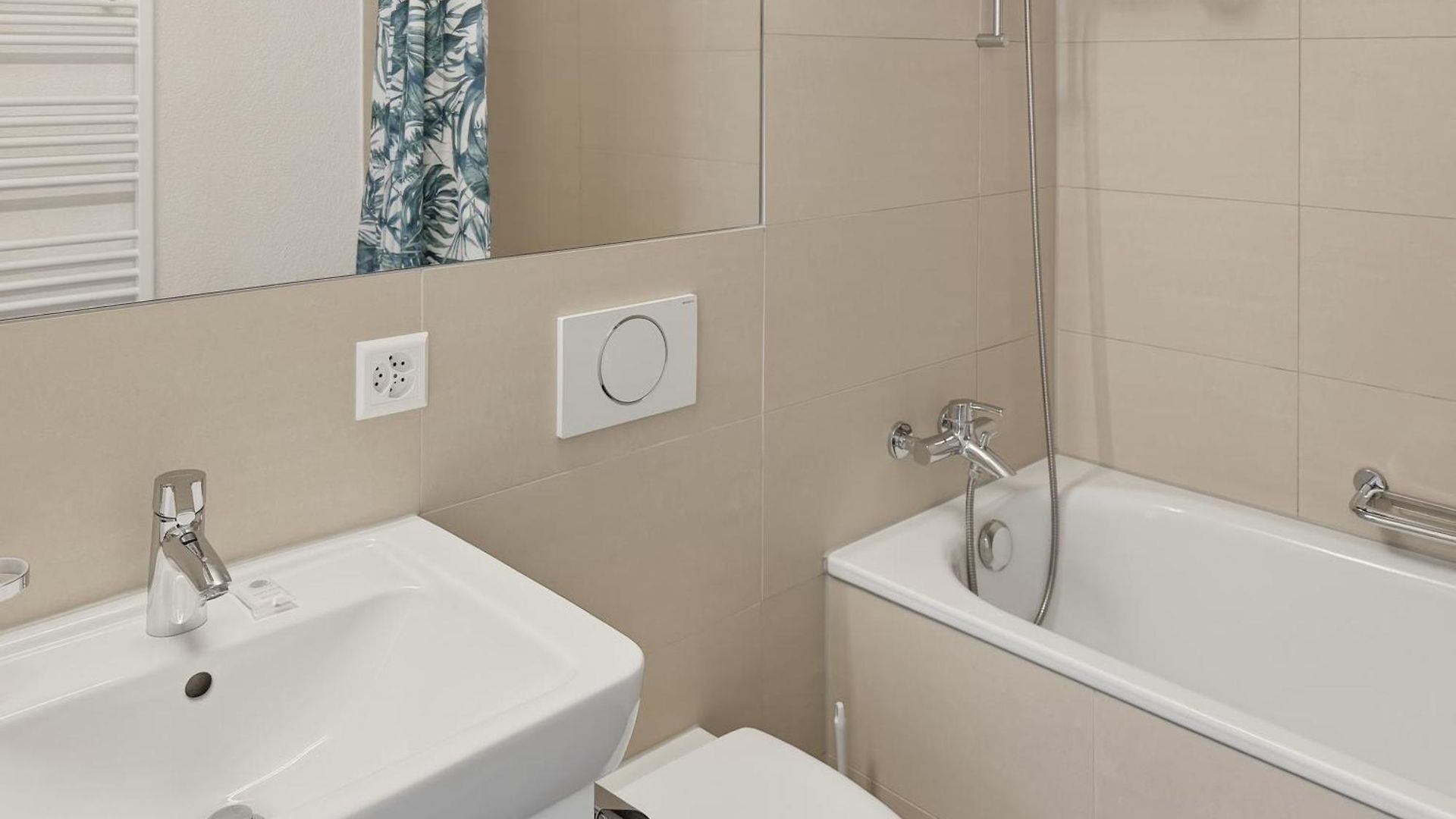 2br Flat In The Center - West 12 Zurich