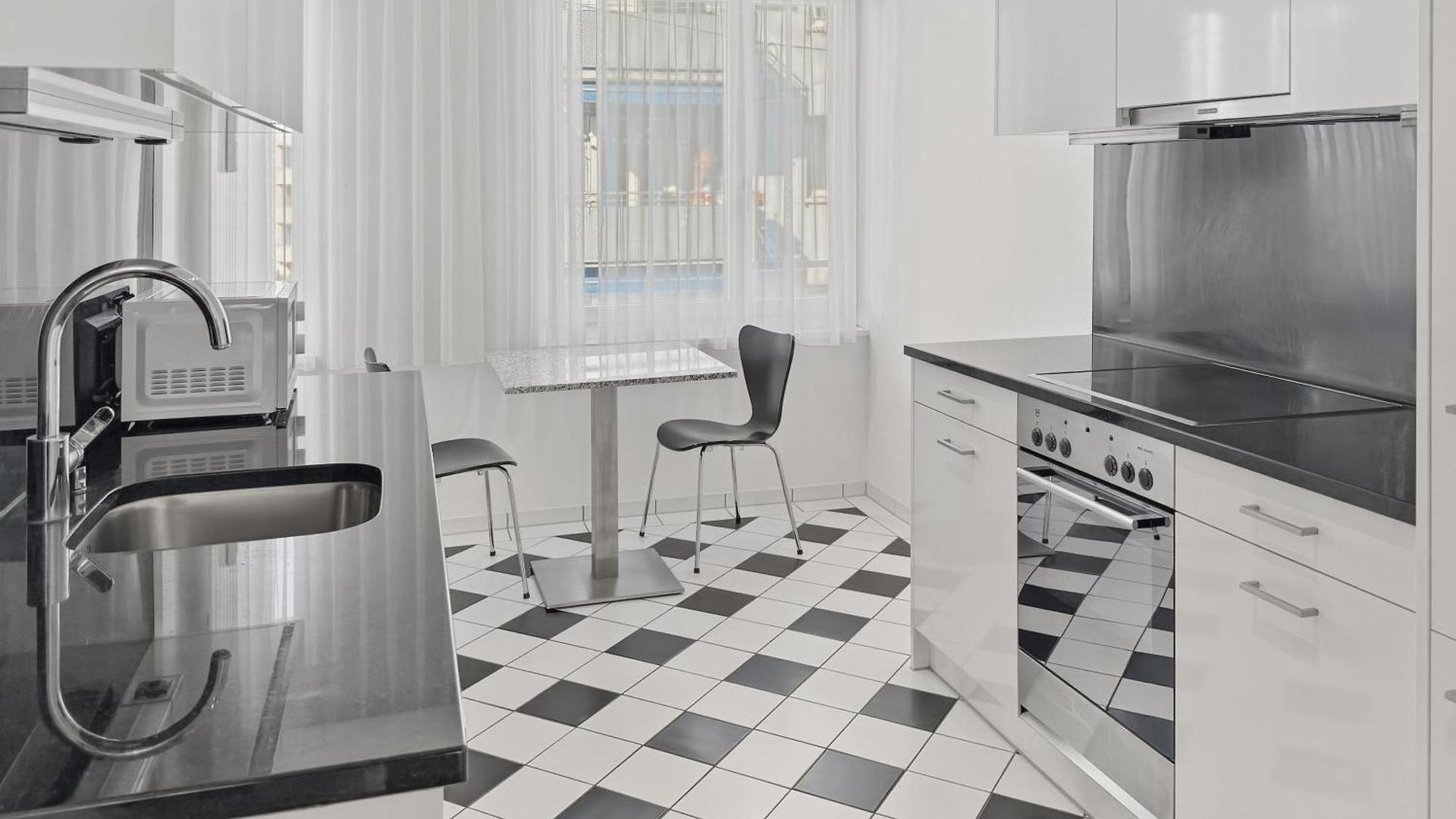 Apartment 2br Near - Flower 23 *