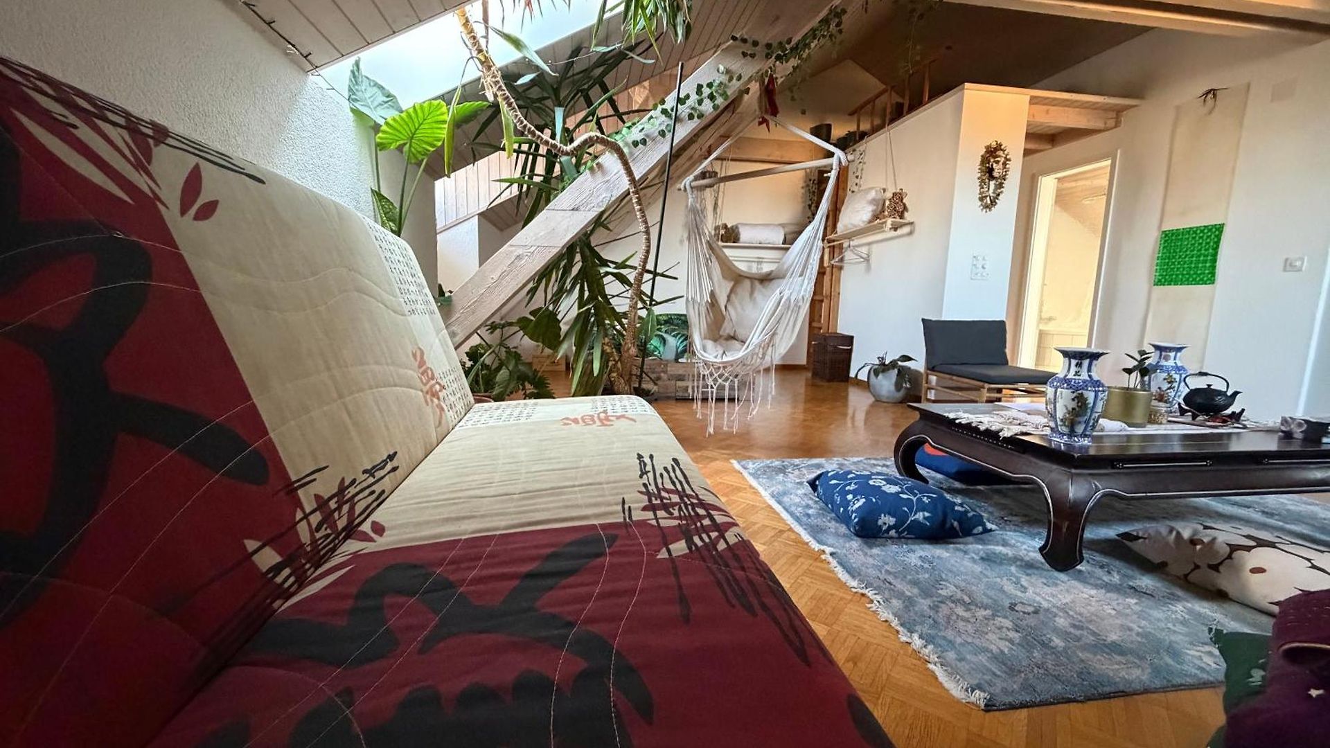Urban Oasis - Attic In Iconic Langstrasse Apartment