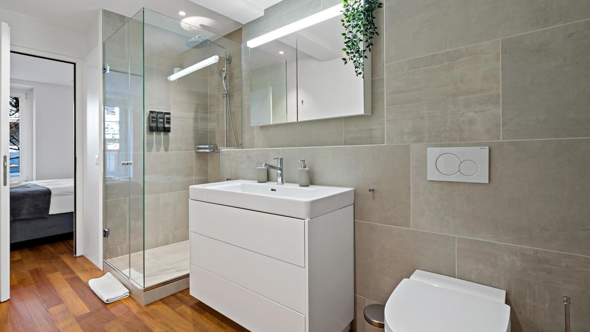 Newly Renovated Next To With Private Terrace