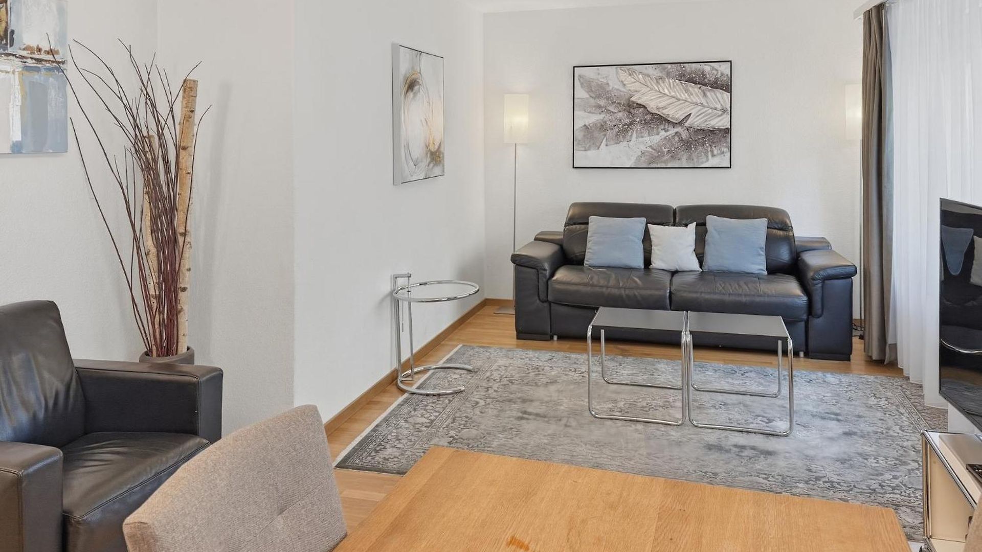 2br Near The And Center - Dahlia 6 Apartment