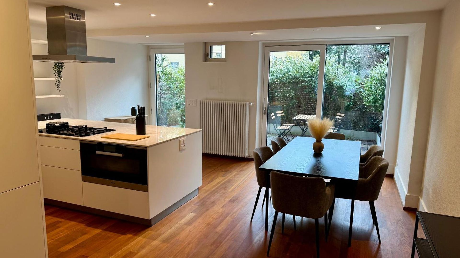 Apartment Newly Renovated Next To With Private Terrace