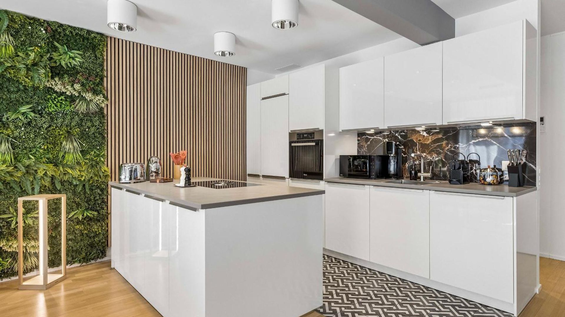 Oldtown Penthouse Maisonette Ac Privaterooftop * Zurich