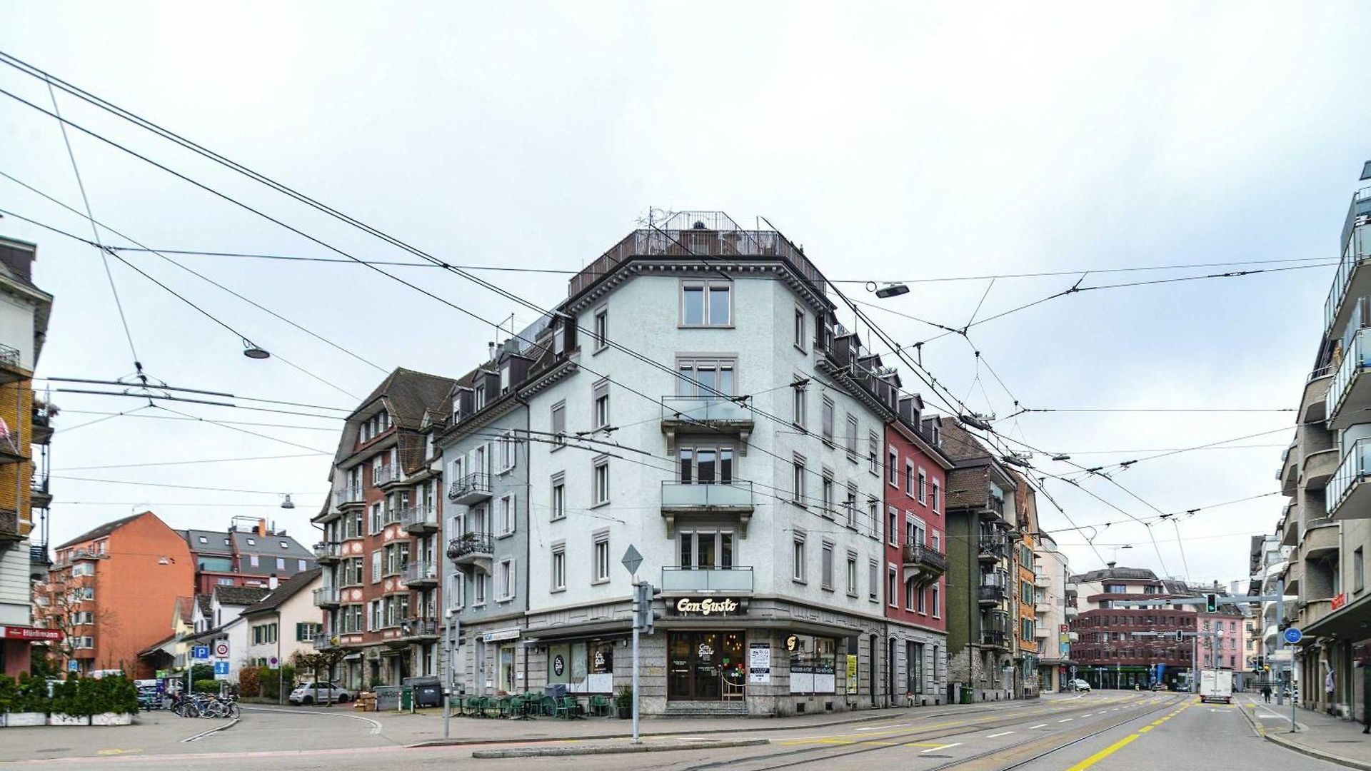 Zh Gold 1 - Hitrental * Zurich