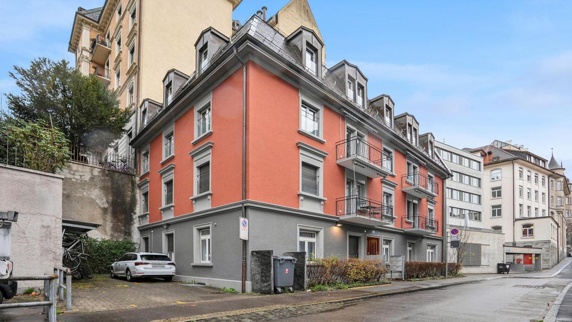 Main Station - Color 1 Apartment