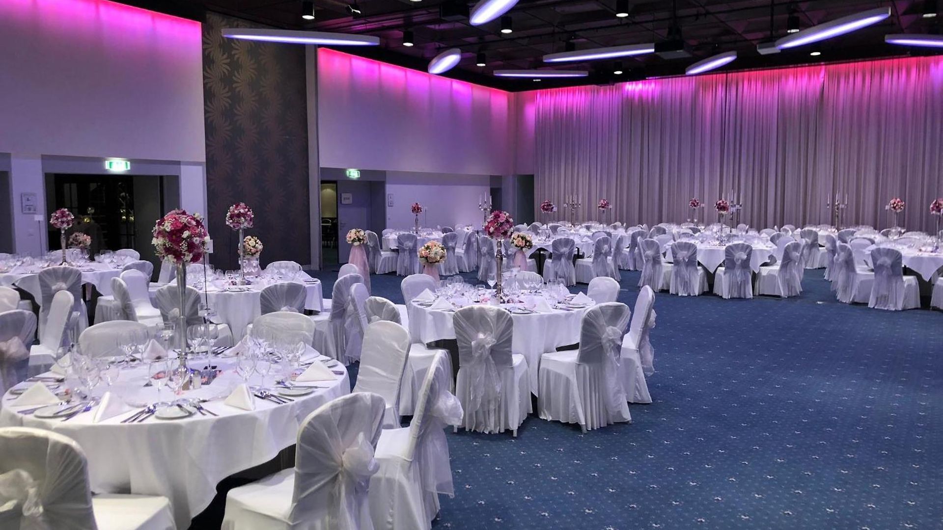 Hotel Crowne Plaza Zürich, An Ihg