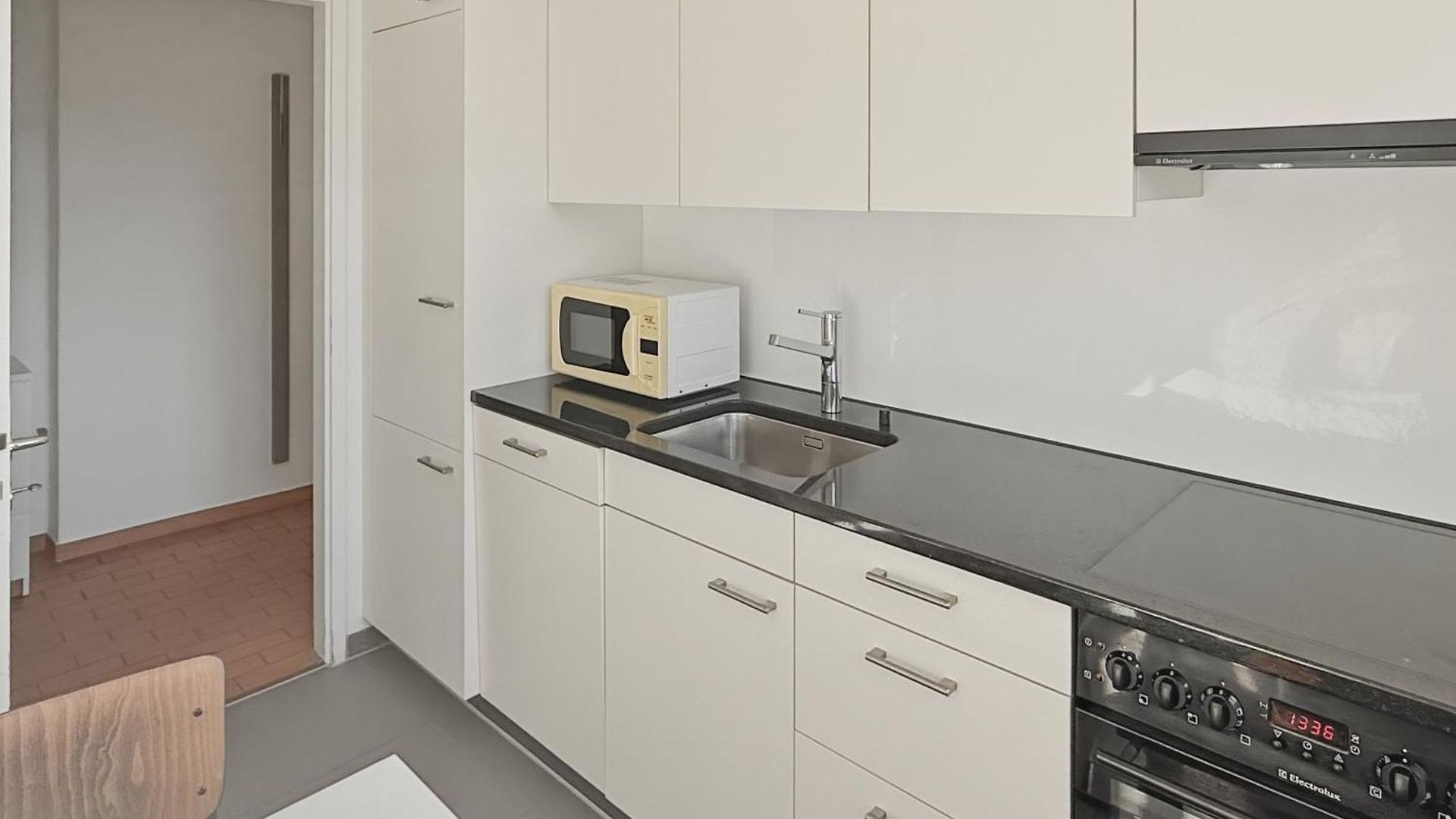 Cozy 1br Near With Balcony - Mill 422 Apartment Zurich