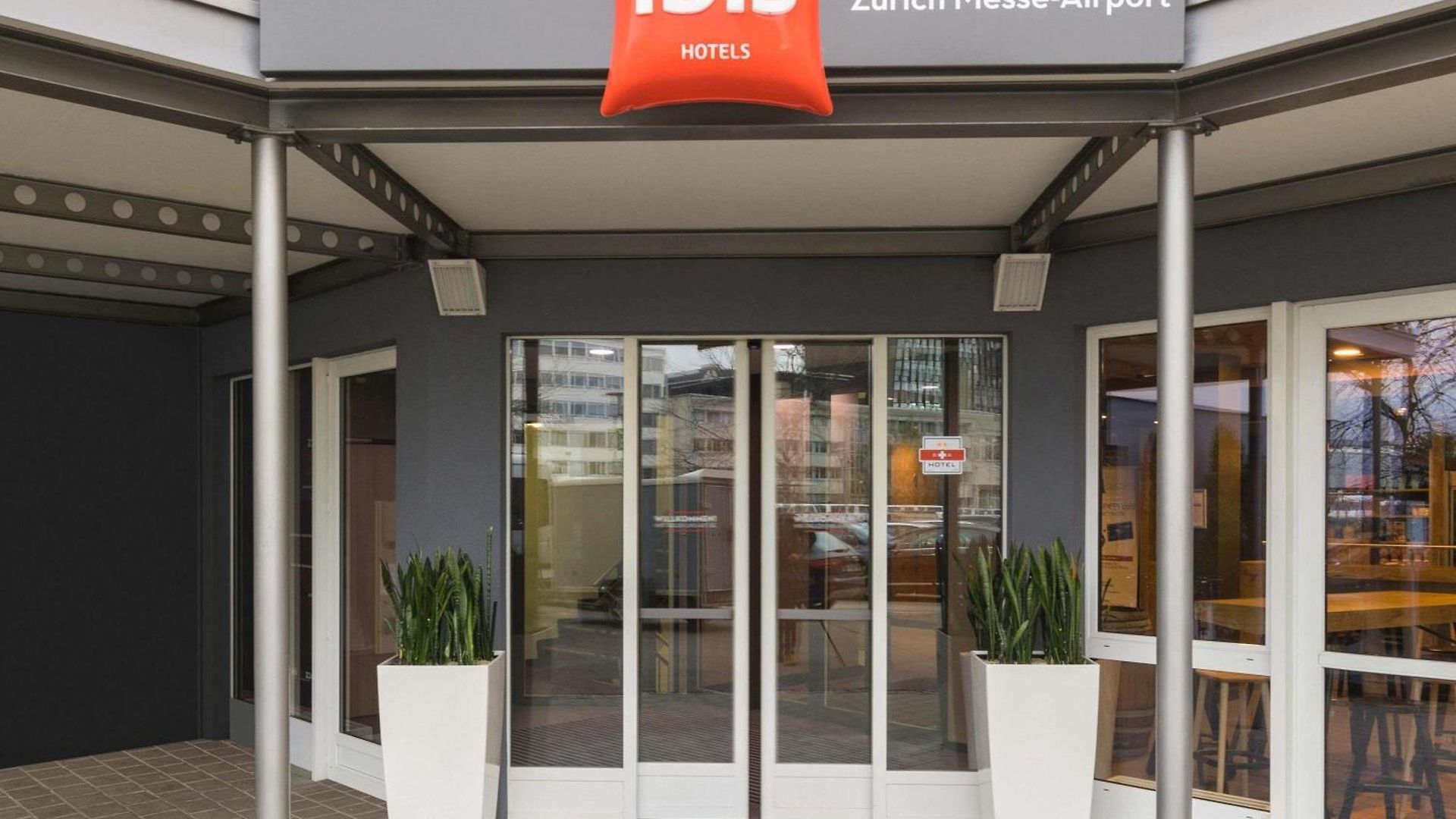 Hotel Ibis Messe Airport Zurich