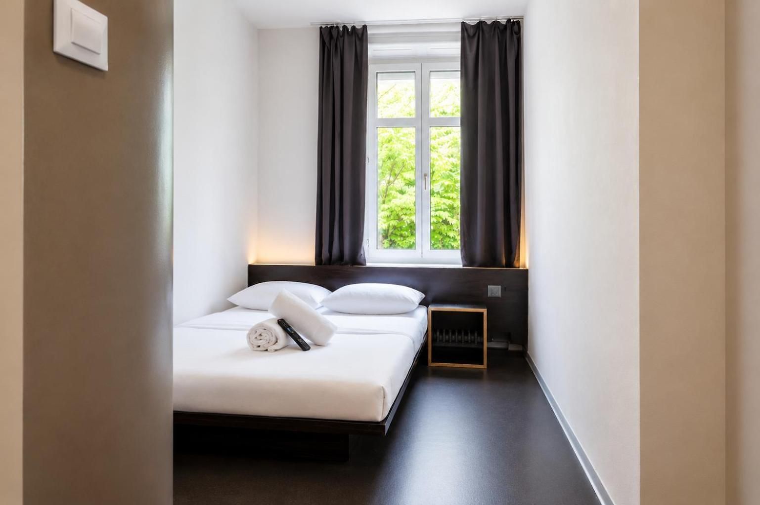 Easyhotel Centre 2*
