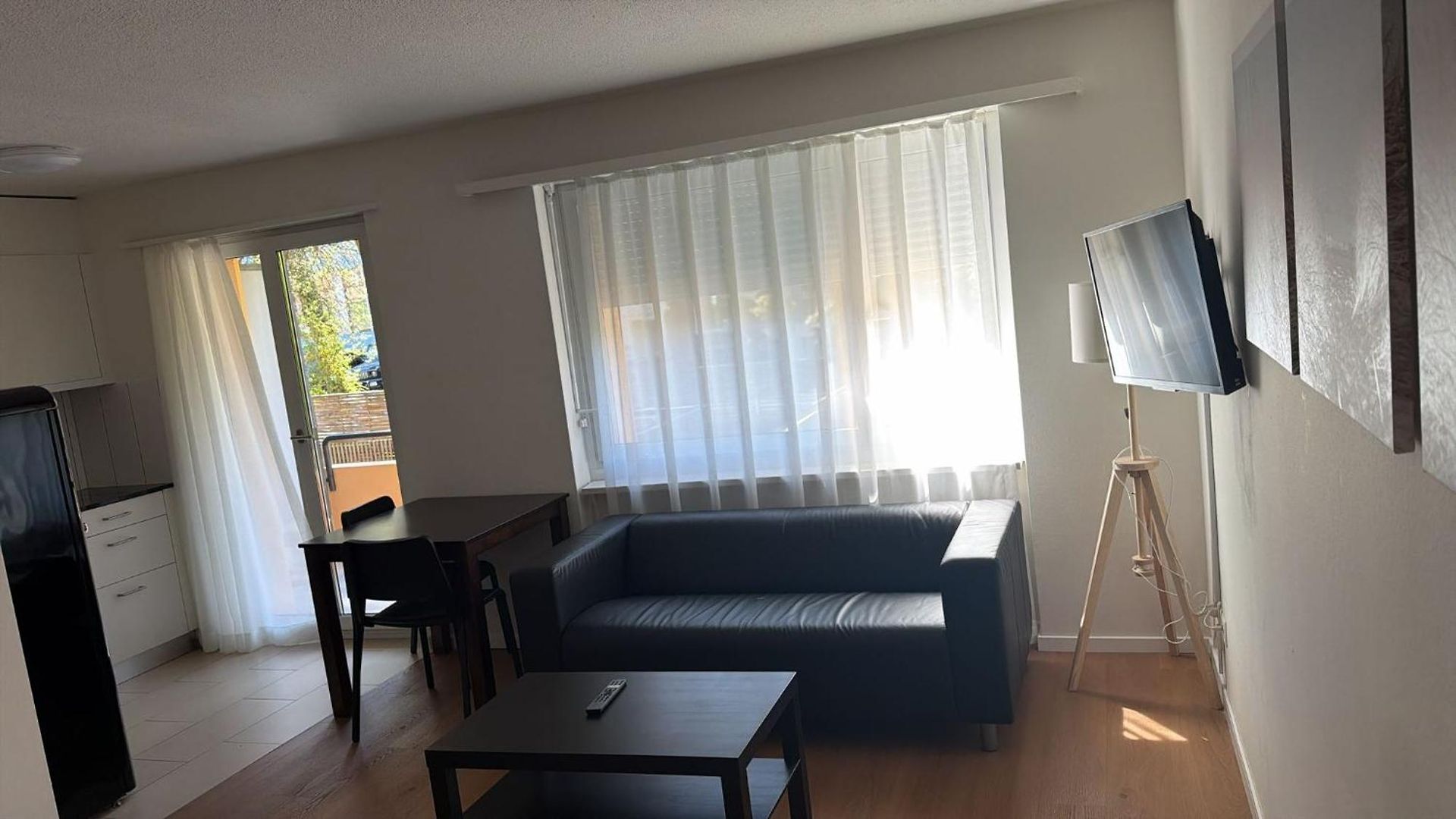 Swiss Star District 11 - Self Check-in Apartment *