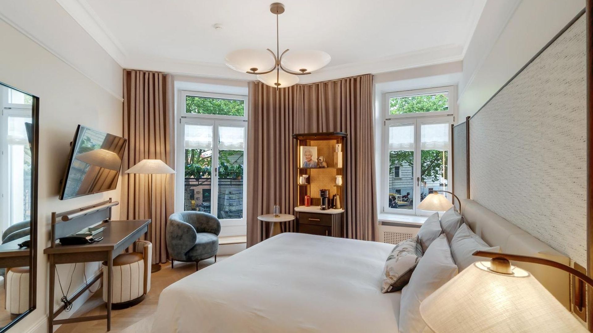 Hotel Small Luxury Ambassador
