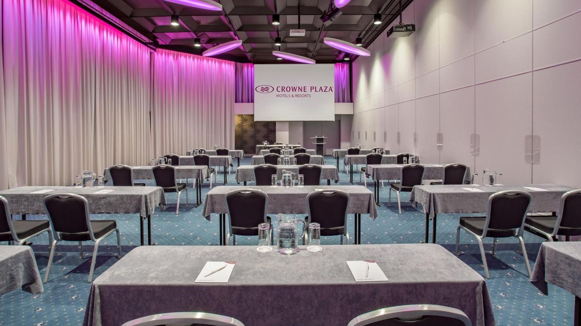 Crowne Plaza Zürich, An Ihg Hotel 4*
