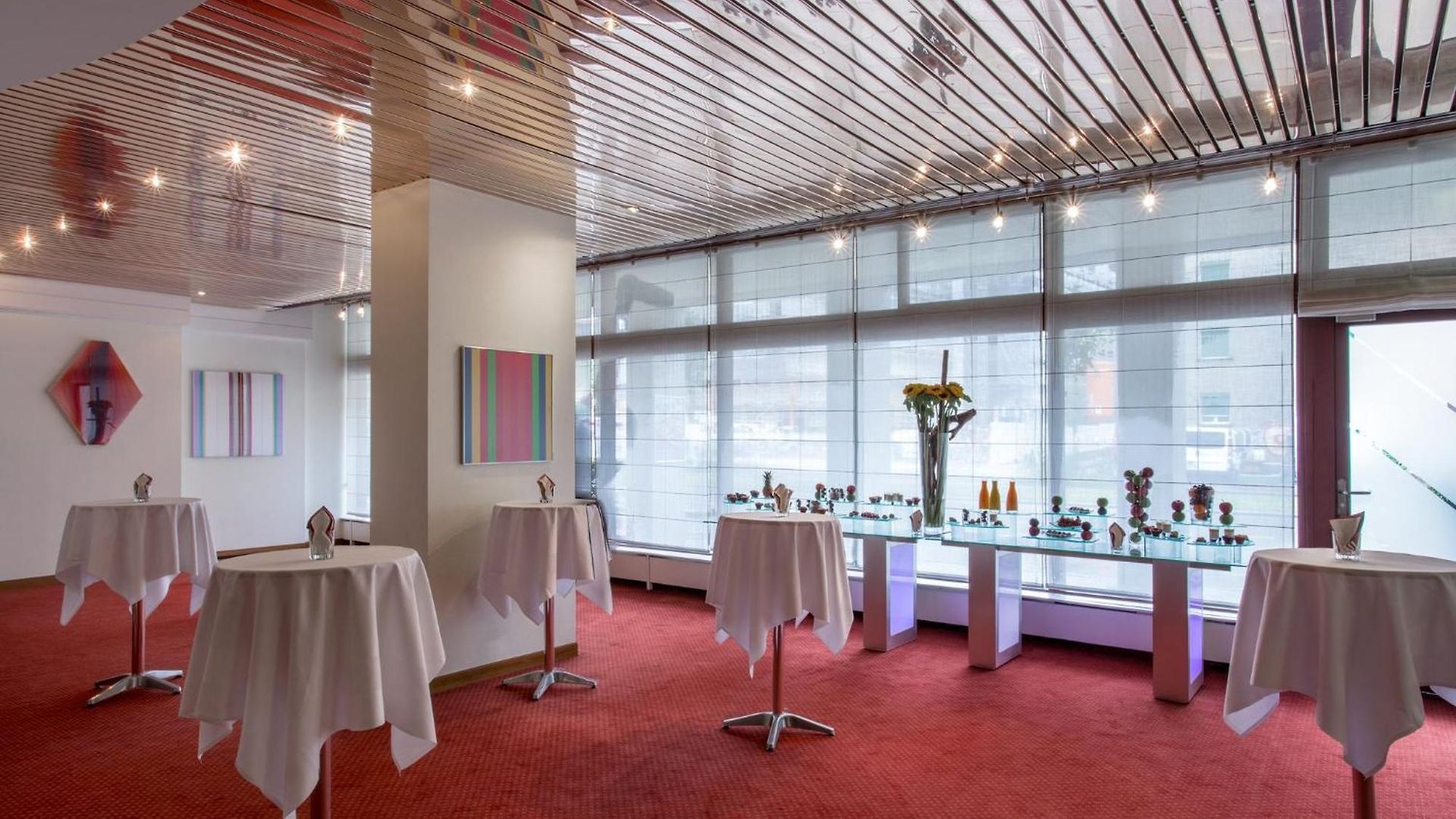Hotel Crowne Plaza Zürich, An Ihg