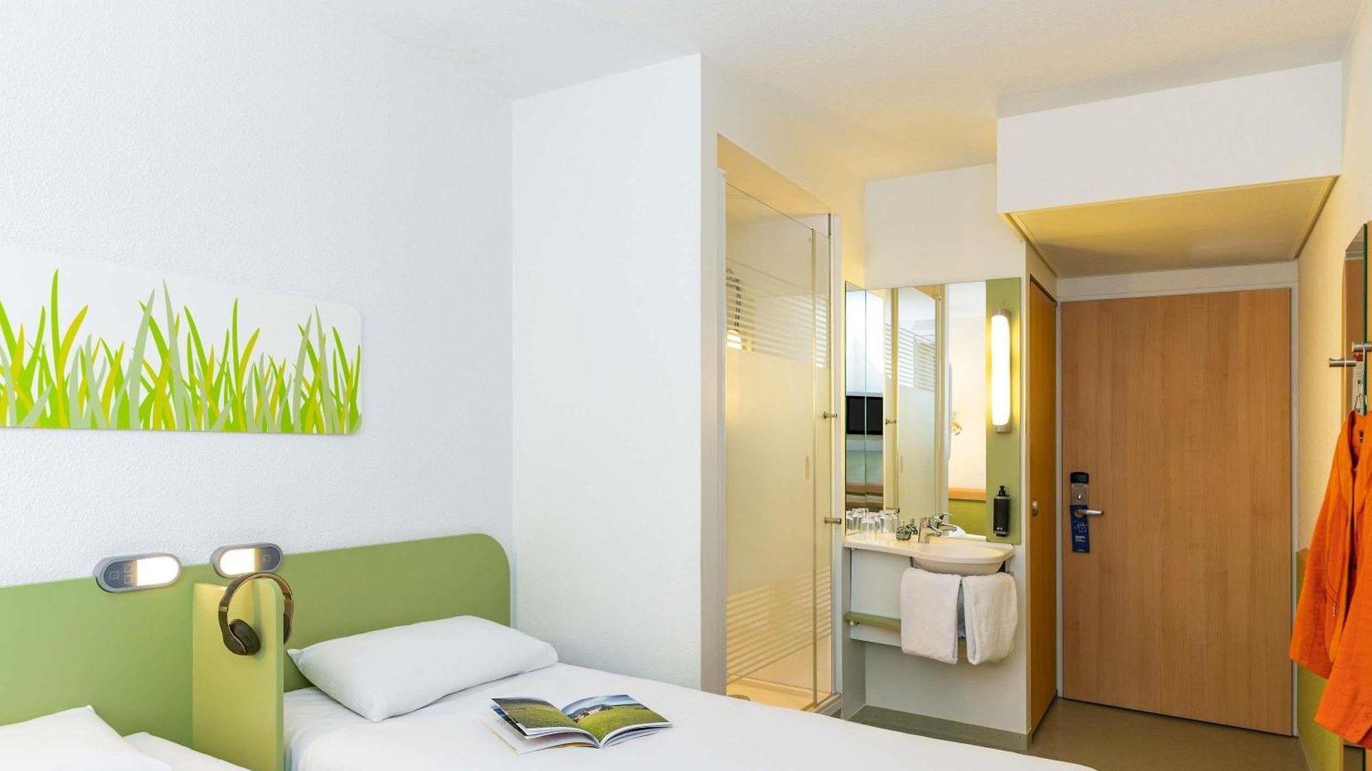 Ibis Budget West