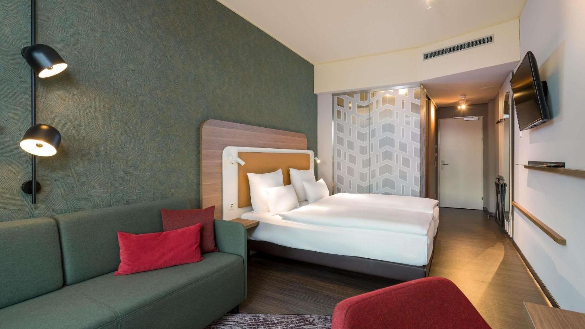 Aja Hotel